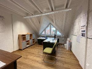 Büro 4, KI